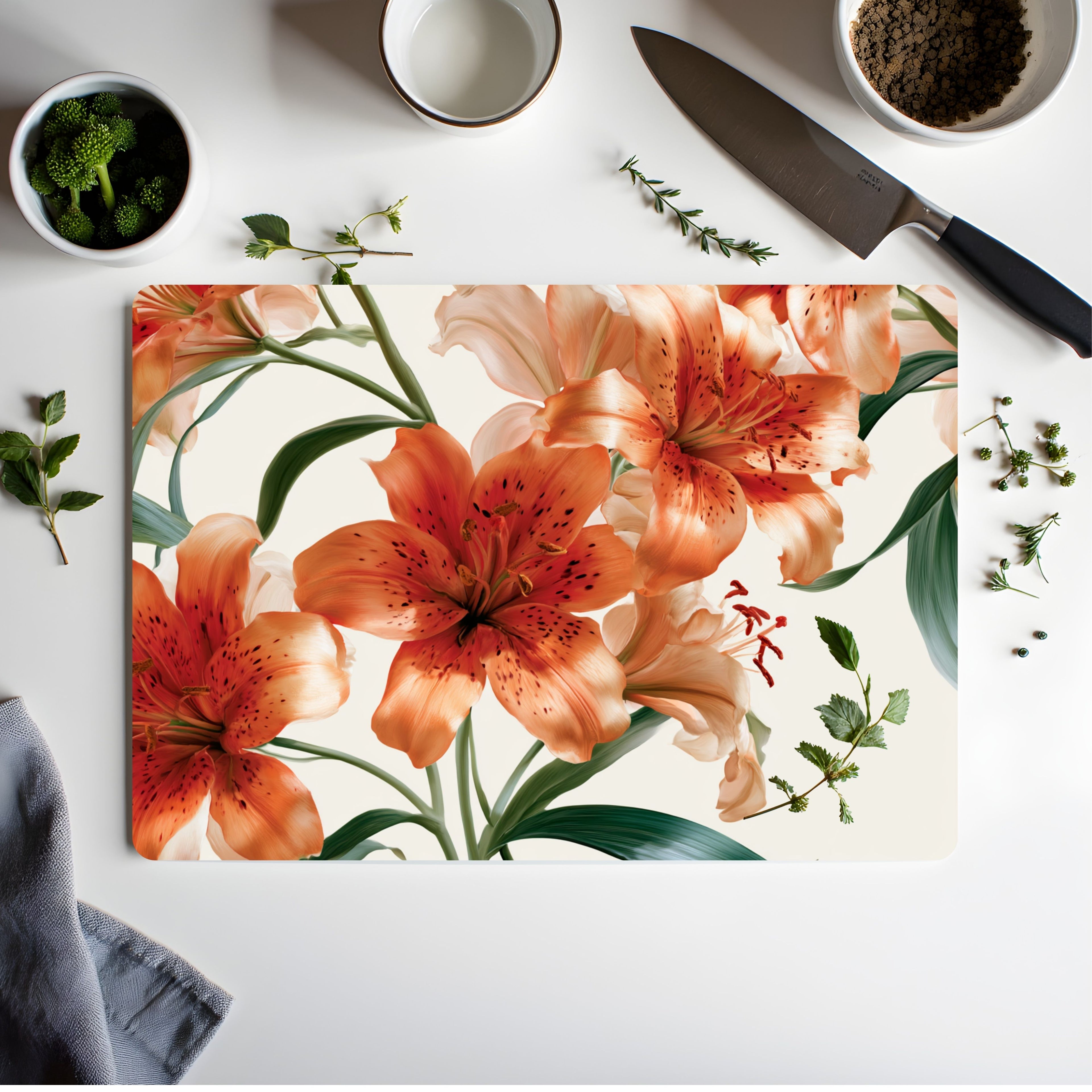 Asiatic Lily Glass Culinary Display Board Customized for Botanical Home Entertaining